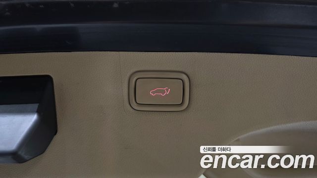 Kia Canival 2015 — photo 27