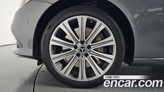 Mercedes-Benz E-Class 2018 — photo 5