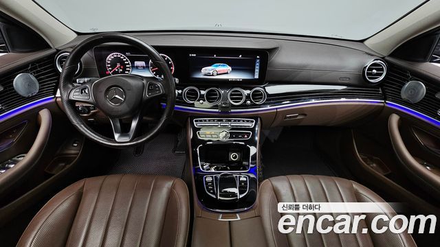 Mercedes-Benz E-Class 2018 — photo 10