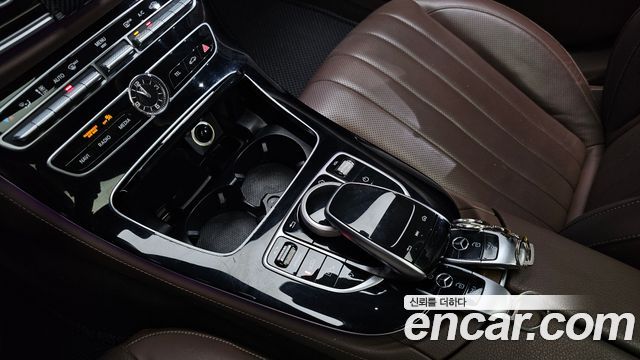Mercedes-Benz E-Class 2018 — photo 22