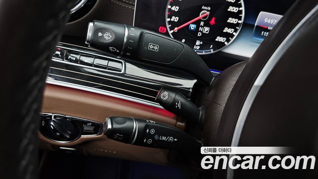 Mercedes-Benz E-Class 2018 — photo 35