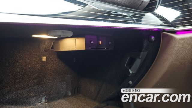 Mercedes-Benz E-Class 2018 — photo 36