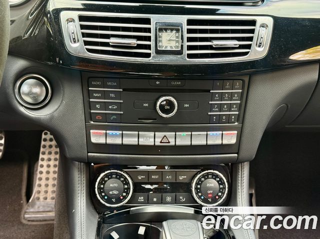 Mercedes-Benz CLS-Class 2016 — photo 11