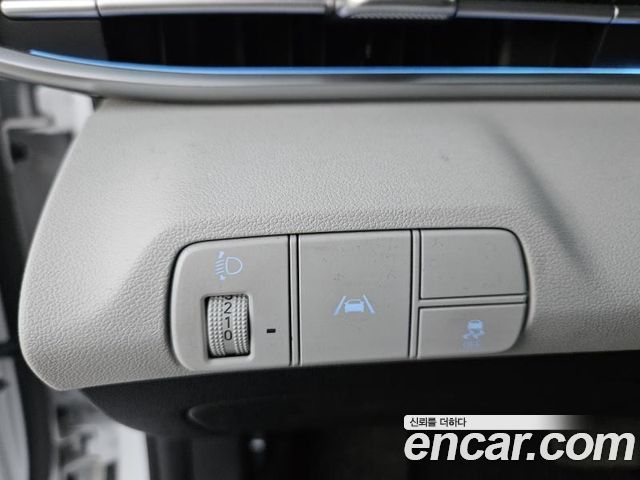 Hyundai AVANTE 2021 — photo 11