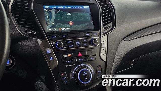 Hyundai Santafe 2016 — photo 16