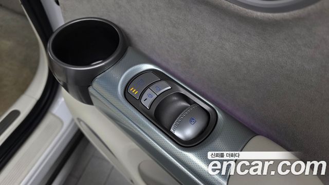 Genesis GV60 2022 — photo 18