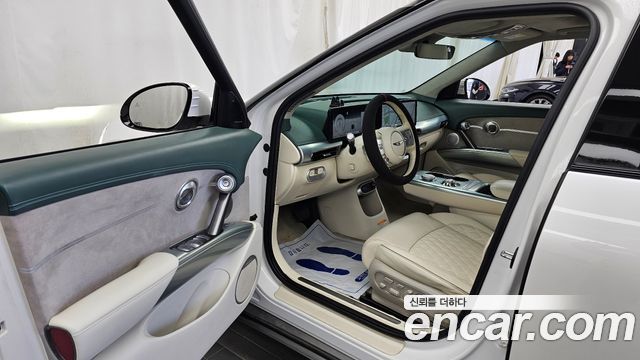 Genesis GV60 2022 — photo 10