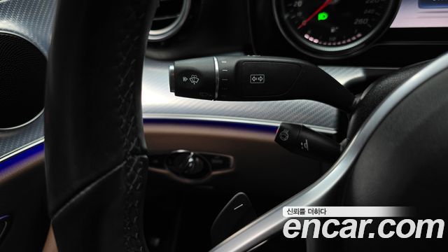 Mercedes-Benz E-Class 2020 — photo 28