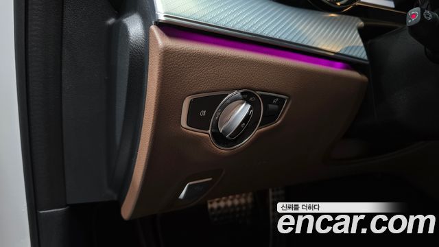Mercedes-Benz E-Class 2020 — photo 29