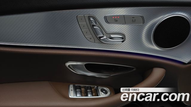 Mercedes-Benz E-Class 2020 — photo 30