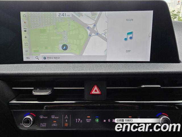 Kia EV6 2022 — photo 11
