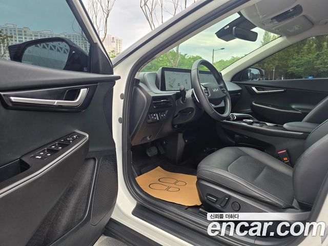 Kia EV6 2022 — photo 16
