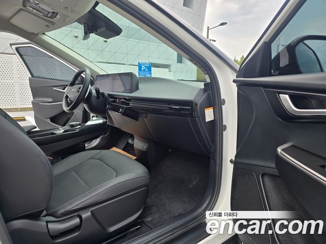 Kia EV6 2022 — photo 18