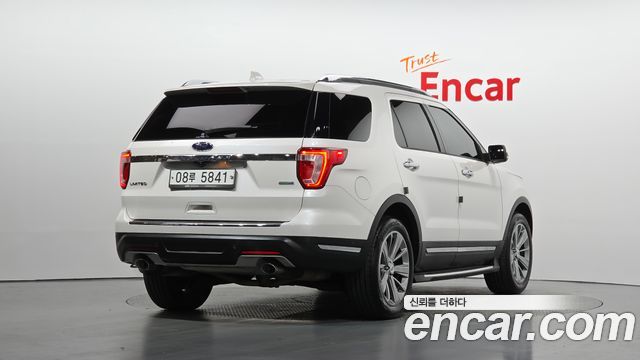 Ford Explorer 2018 — photo 2