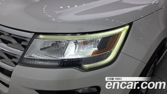 Ford Explorer 2018 — photo 8