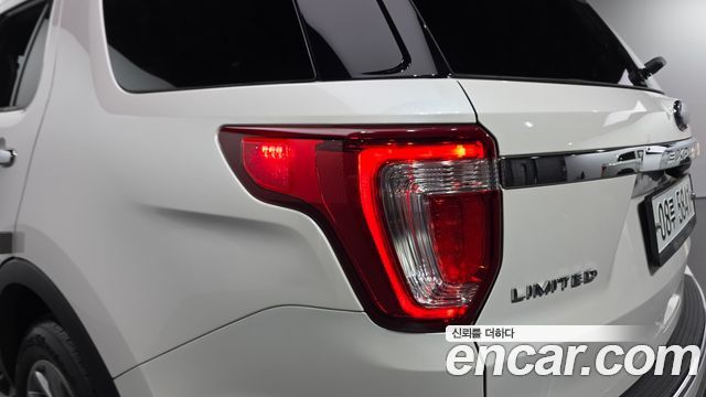 Ford Explorer 2018 — photo 9