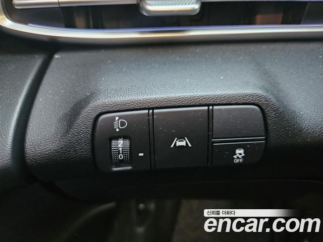 Hyundai AVANTE 2022 — photo 9