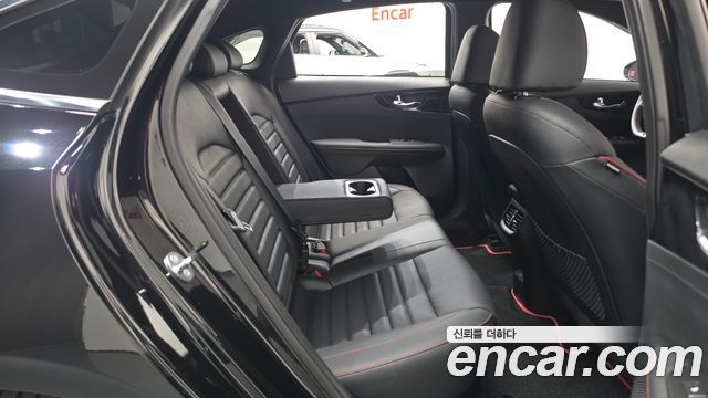 Kia K3 2024 — photo 17