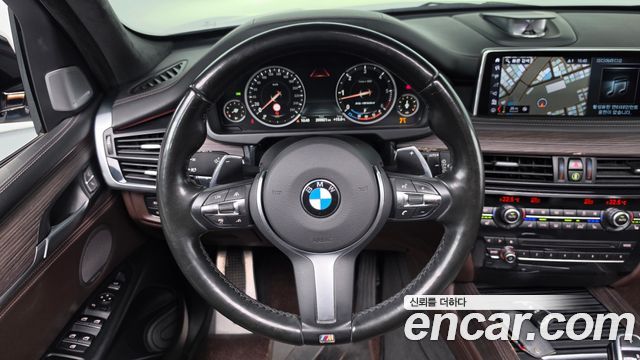 BMW X5 2017 — photo 12