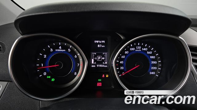 Hyundai AVANTE 2015 — photo 11