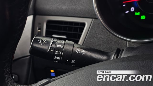 Hyundai AVANTE 2015 — photo 30