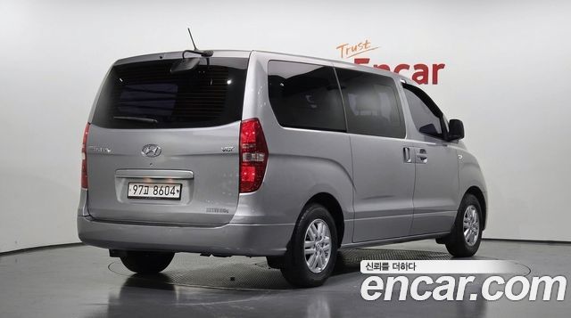 Hyundai Starex 2017 — photo 2
