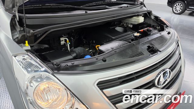 Hyundai Starex 2017 — photo 6