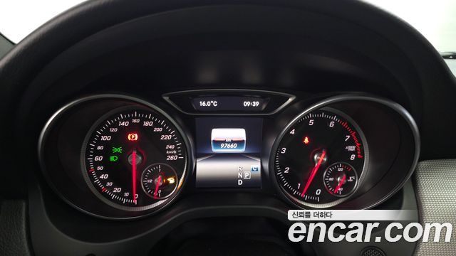 Mercedes-Benz CLA-Class 2017 — photo 8