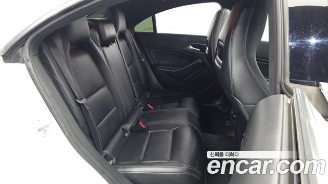 Mercedes-Benz CLA-Class 2017 — photo 11