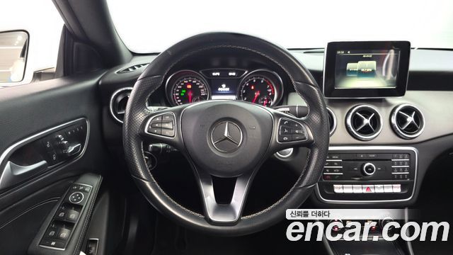 Mercedes-Benz CLA-Class 2017 — photo 13