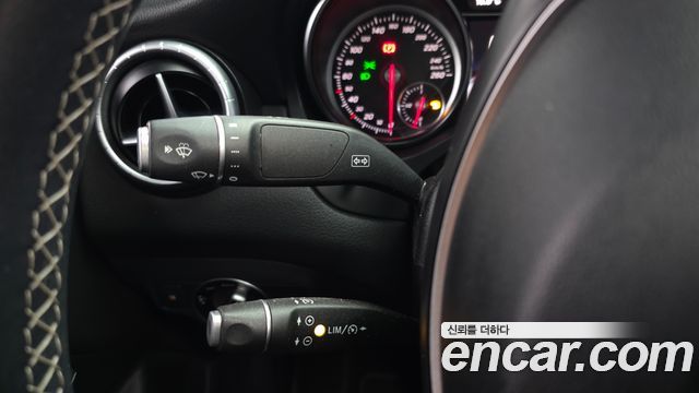 Mercedes-Benz CLA-Class 2017 — photo 17