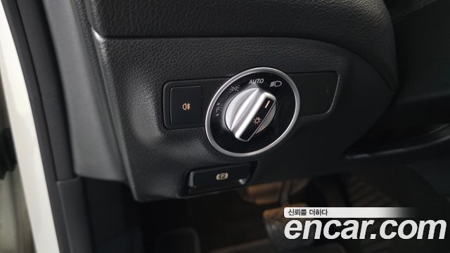 Mercedes-Benz CLA-Class 2017 — photo 19