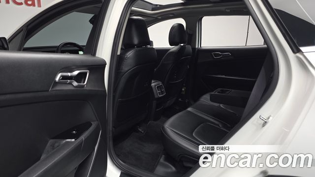 Kia Sportage 2022 — photo 16