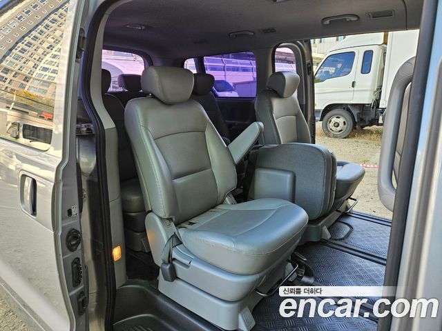 Hyundai Starex 2014 — photo 13