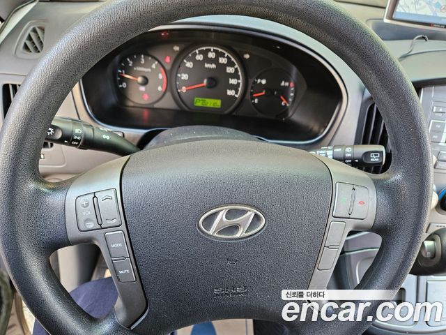 Hyundai Starex 2014 — photo 15
