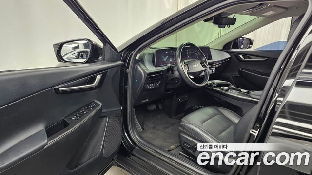 Kia EV6 2023 — photo 13
