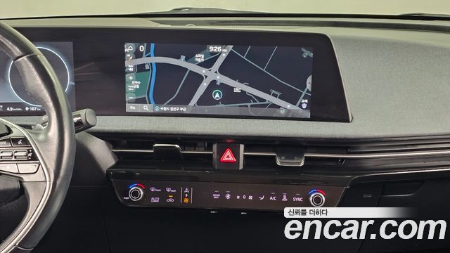 Kia EV6 2023 — photo 24