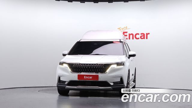 Kia Canival 2023 — photo 3