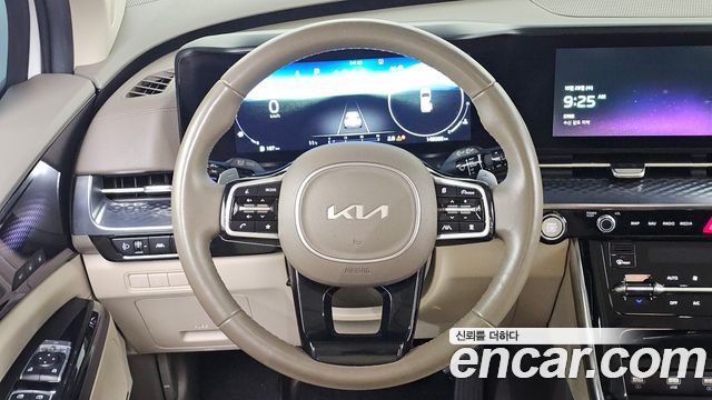 Kia Canival 2023 — photo 19
