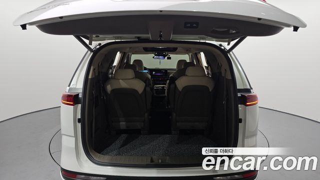 Kia Canival 2023 — photo 22