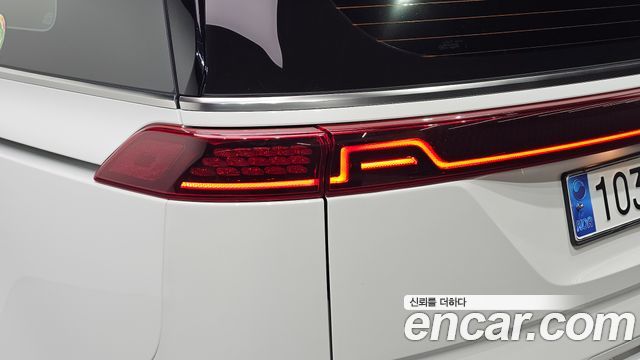 Kia Canival 2023 — photo 9