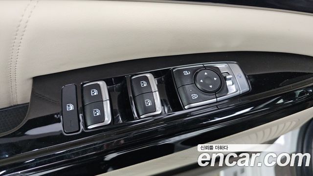 Kia Canival 2023 — photo 29