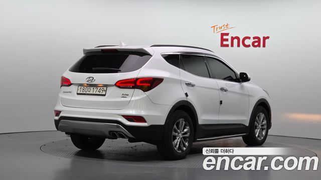 Hyundai Santafe 2018 — photo 2