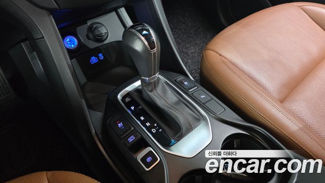 Hyundai Santafe 2018 — photo 12
