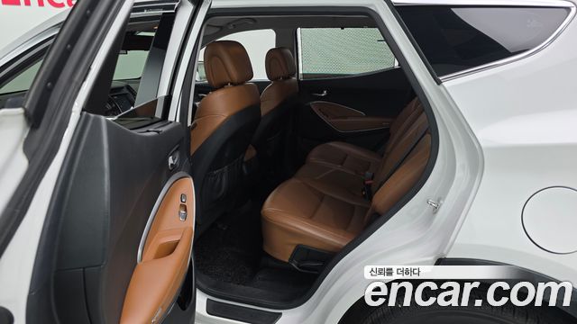 Hyundai Santafe 2018 — photo 17