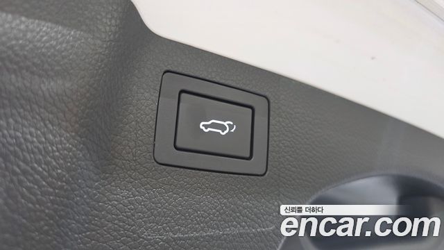 Hyundai Santafe 2018 — photo 22
