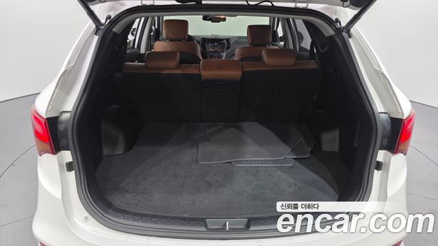 Hyundai Santafe 2018 — photo 23