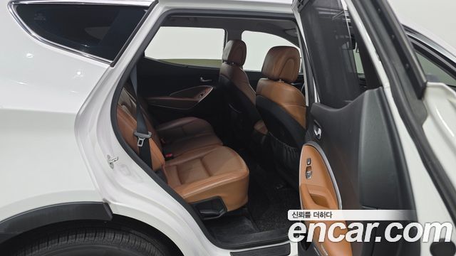 Hyundai Santafe 2018 — photo 24