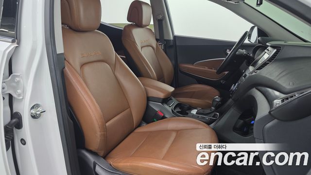 Hyundai Santafe 2018 — photo 25
