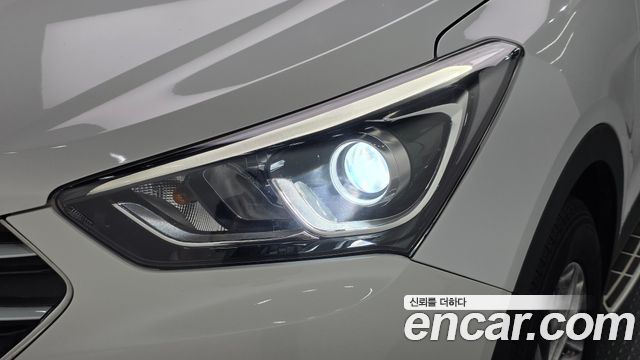 Hyundai Santafe 2018 — photo 8